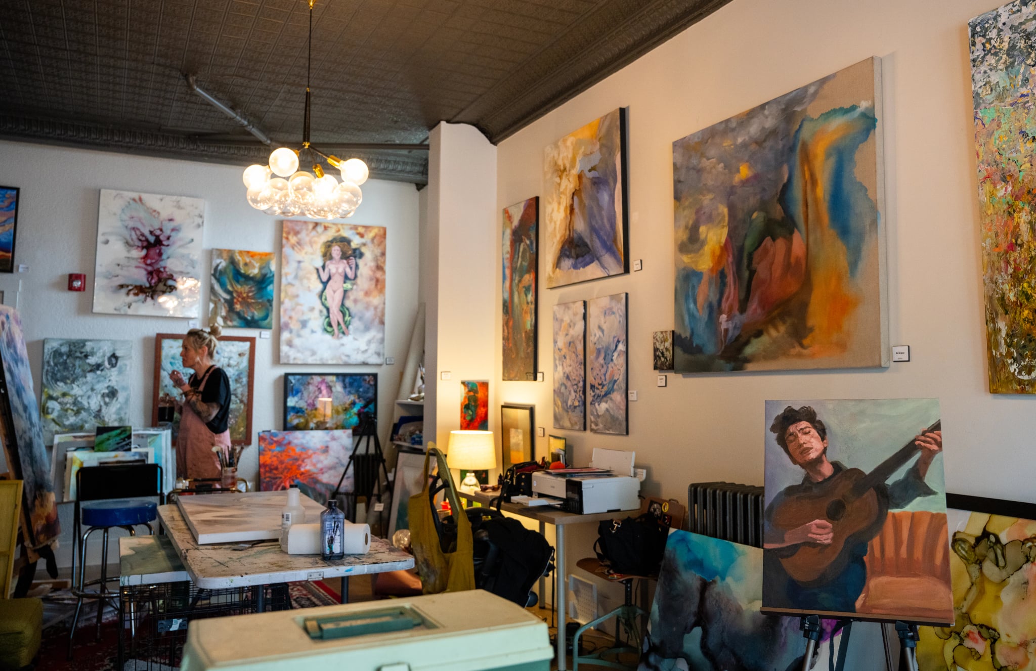 Tara Price Gallery - Inside