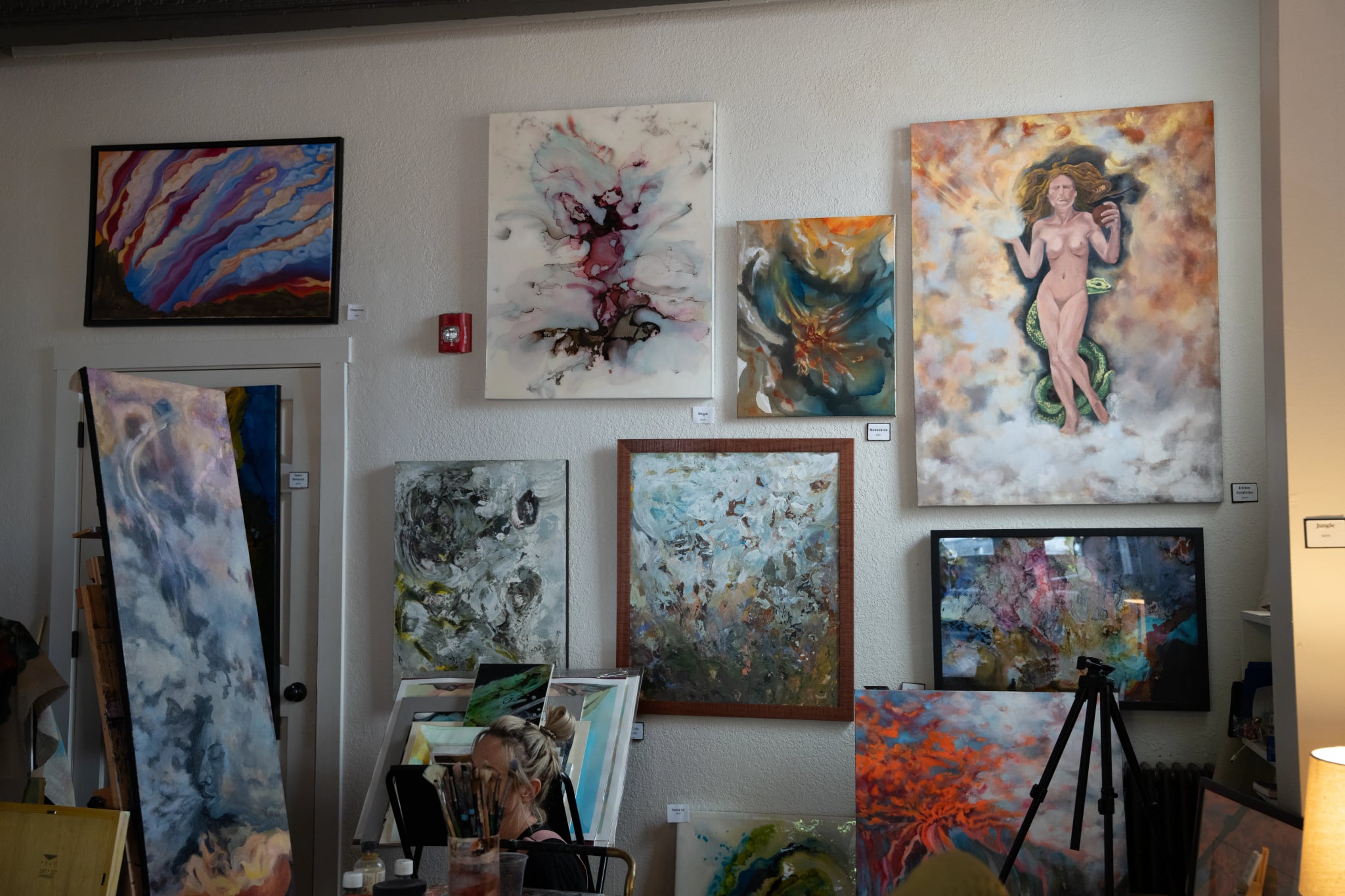 Tara Price Gallery - Inside3